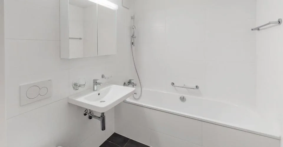 Residenza Laville: moderno, grandi vetrate e terrazzo coperto – foto 10 di 11