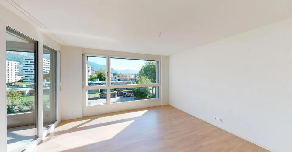 Residenza Laville: moderno, grandi vetrate e terrazzo coperto – foto 3 di 11