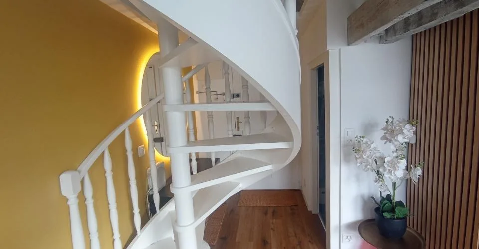 CHARMILLES - Studio Meublé 1.5 pièce de Prestige + Mezzanine ≈52 m² – Foto 5 von 13