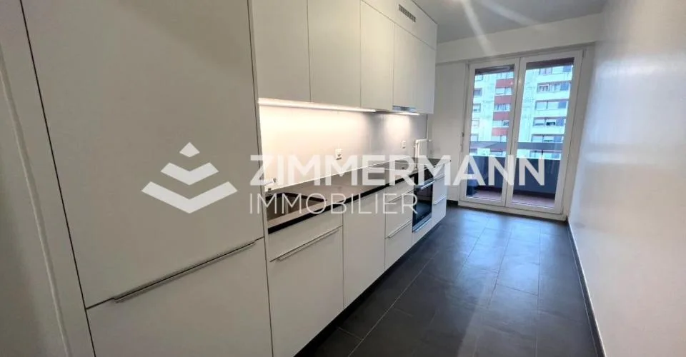 Thônex : Magnifique appartement de 5 pièces avec balcon ! – Foto 2 von 6