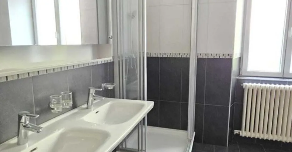 Wohnung mit 3.5 Zimmern im Erdgeschoss – Foto 5 von 9