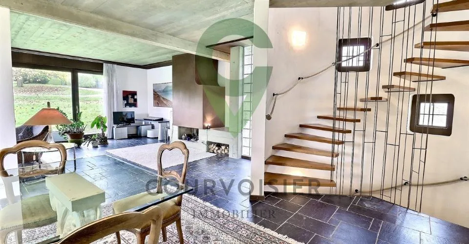 Maison d'architecte avec cachet et potentiel - à rafraîchir – Foto 3 von 11