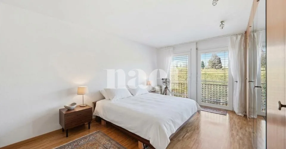 Ampio appartamento di 5.5 locali con vista nel quartiere di Belle-Fontaine – foto 4 di 5