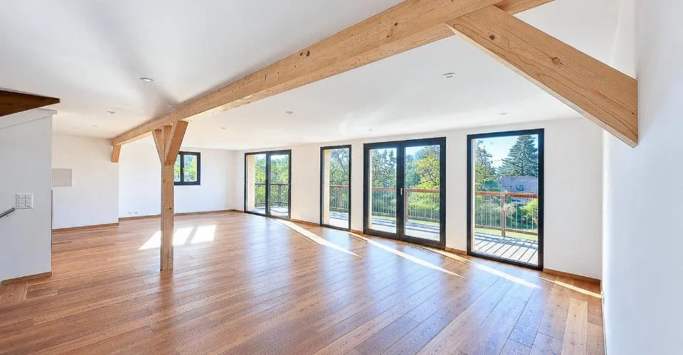 Geräumiges renoviertes Haus mit 9 Zimmern – Foto 3 von 13