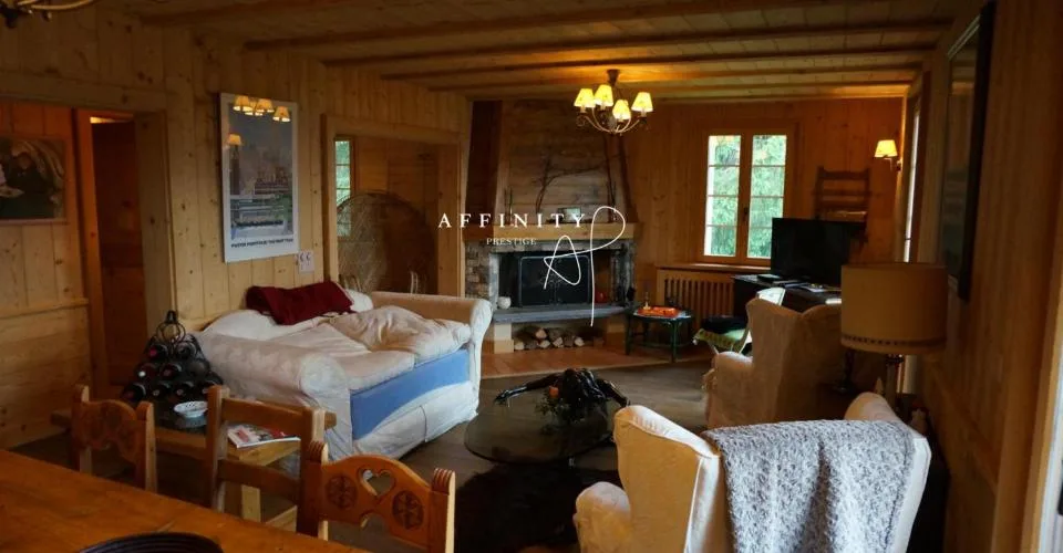 Chalet familial 260 m2 avec un appartement indépendant proche Crans-Montana – photo 3 sur 8