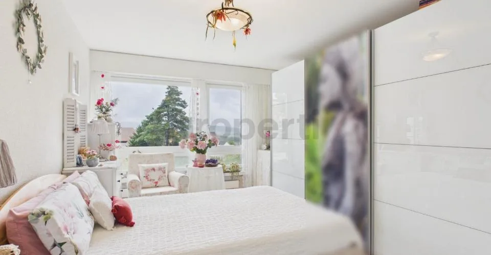 Réservé - Appartement baigné de lumière avec beaucoup d'espace et vue dégagée – Foto 7 von 12