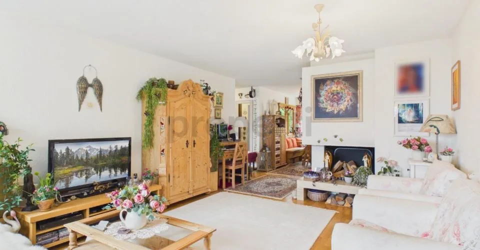 Réservé - Appartement baigné de lumière avec beaucoup d'espace et vue dégagée – Foto 2 von 12