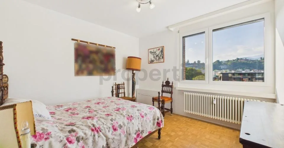 Elegante Attico 4.5 Locali Ristrutturato con Vista Lago Panoramica – photo 19 sur 24