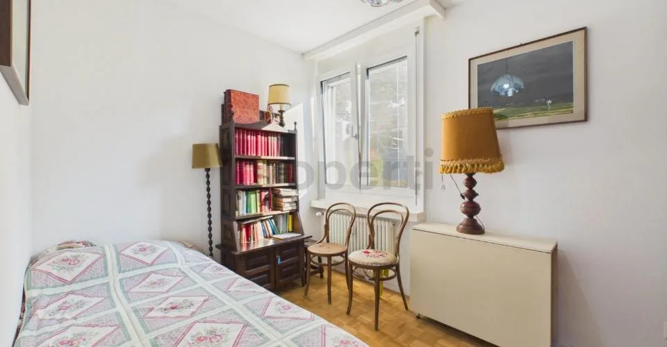Elegante Attico 4.5 Locali Ristrutturato con Vista Lago Panoramica – photo 20 sur 24