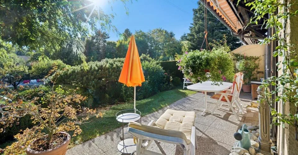 Familienhaus mit 6 Zimmern auf einem großzügigen Grundstück – Foto 3 von 13
