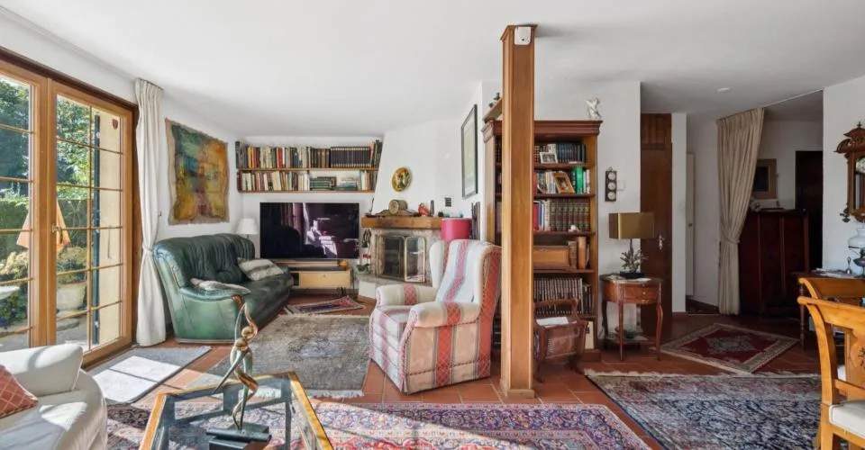 Familienhaus mit 6 Zimmern auf einem großzügigen Grundstück – Foto 5 von 13