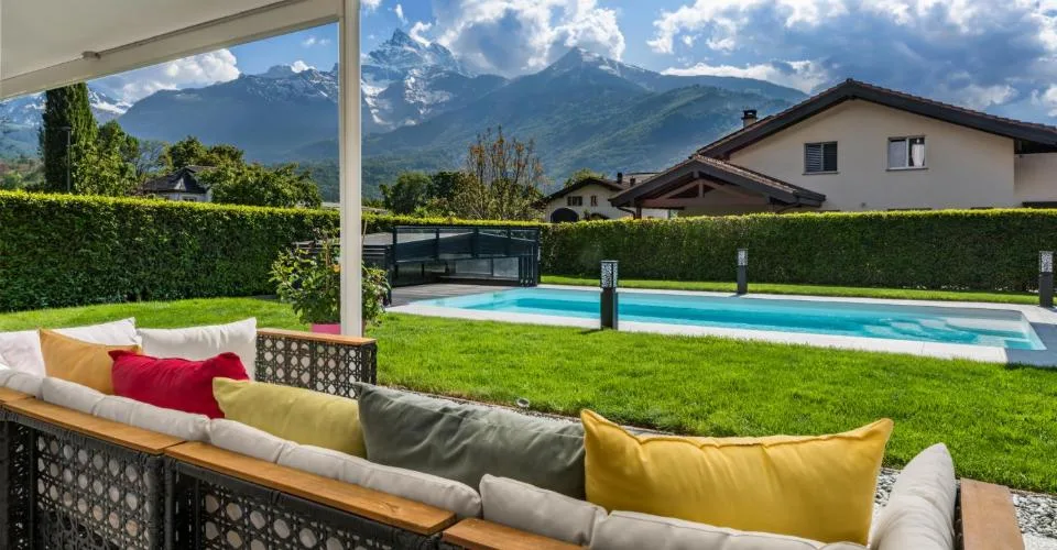 BELLISSIMA CASA INDIVIDUALE CON STUDIO INDIPENDENTE E PISCINA – foto 18 di 26