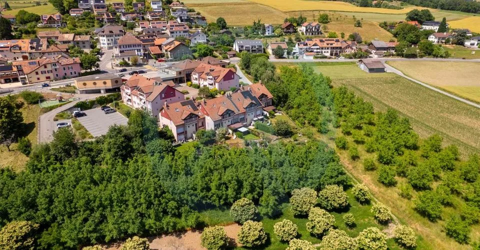 Spacieuse maison très bien entretenue de 5,5 pièces avec jardin à deux minutes d'Aubonne – photo 13 sur 13