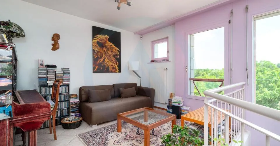 Spacieuse maison très bien entretenue de 5,5 pièces avec jardin à deux minutes d'Aubonne – photo 5 sur 13