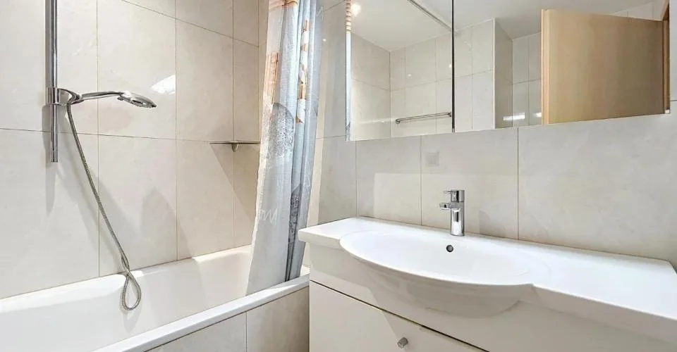4.5 pièces avec jardin et entrée indépendante – photo 9 sur 10