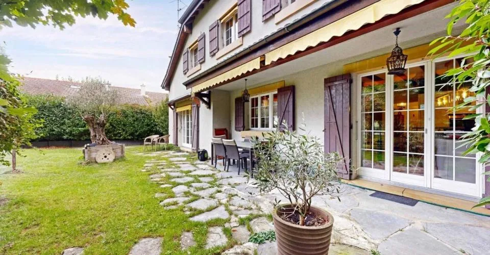 Family Home - Landecy – photo 4 of 5