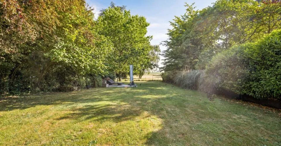 Family Home - Landecy – photo 3 of 5