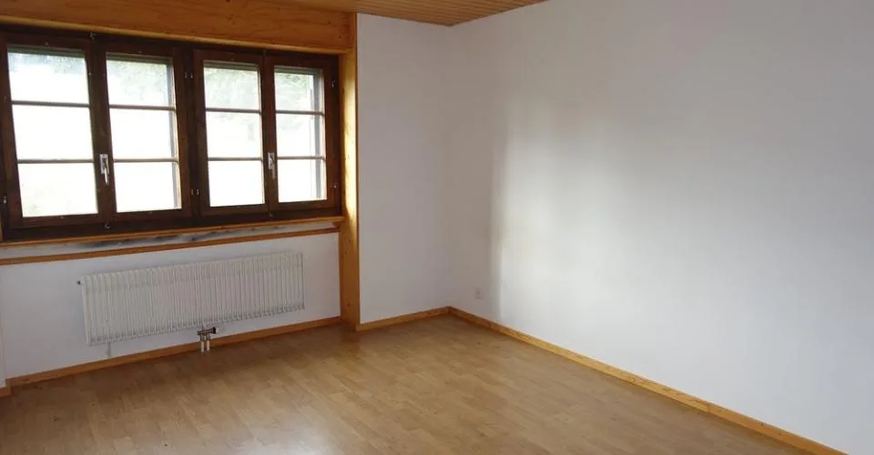 Die Reussilles - 4.5-Zimmer-Wohnung + 2 separate Schlafzimmer + Studio + 3 Pferdeboxen – Foto 10 von 15