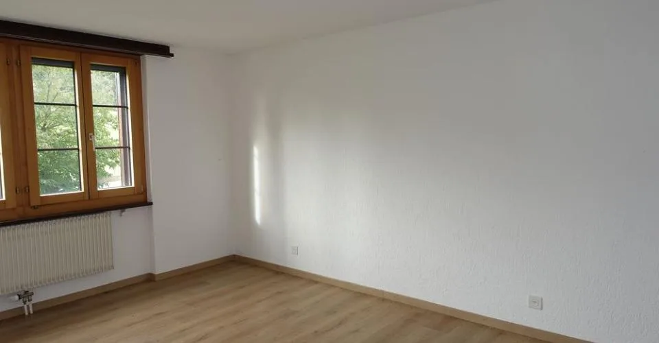 Die Reussilles - 4.5-Zimmer-Wohnung + 2 separate Schlafzimmer + Studio + 3 Pferdeboxen – Foto 6 von 15