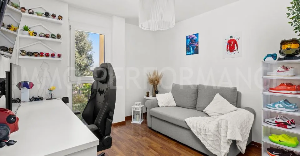 Exklusivität: Helles 5.5-Zimmer-Eckapartment in ruhiger Lage – Foto 11 von 12