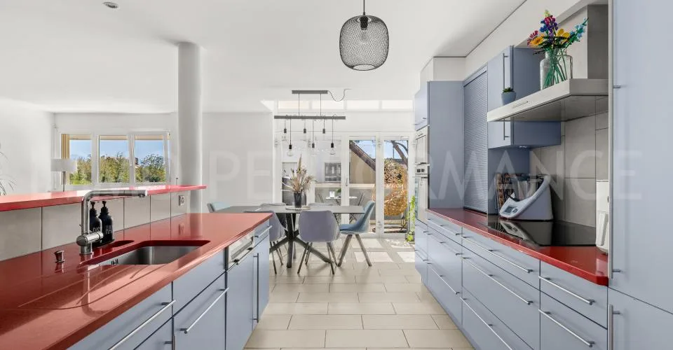 Exklusivität: Helles 5.5-Zimmer-Eckapartment in ruhiger Lage – Foto 2 von 12