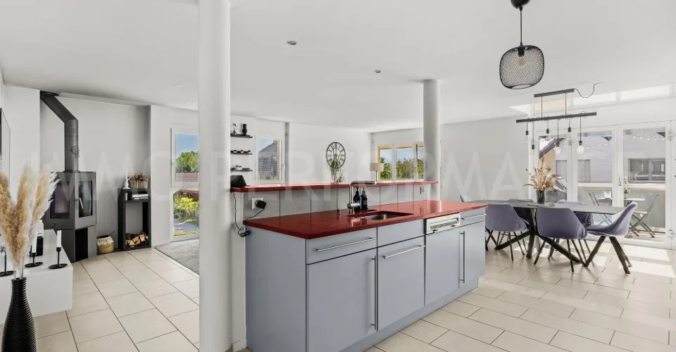 Exklusivität: Helles 5.5-Zimmer-Eckapartment in ruhiger Lage – Foto 4 von 12