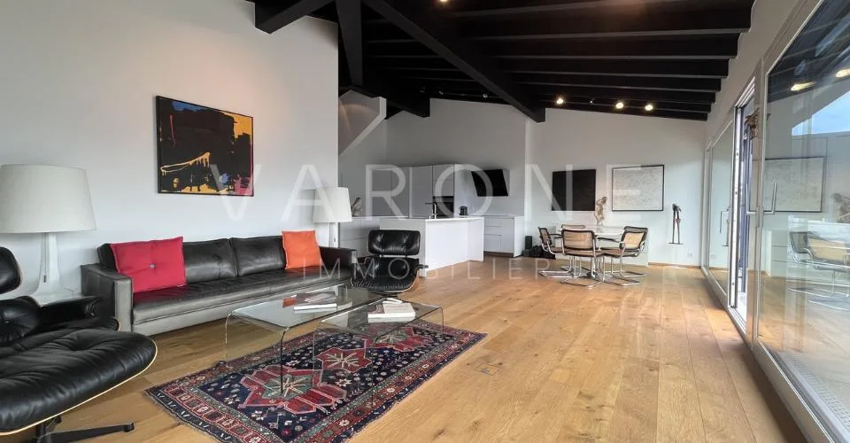 Attique contemporain avec terrasse panoramique – Foto 2 von 13