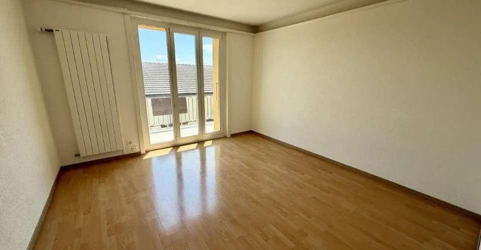 Appartement à Neuchâtel avec vue urbaine – Foto 4 von 9