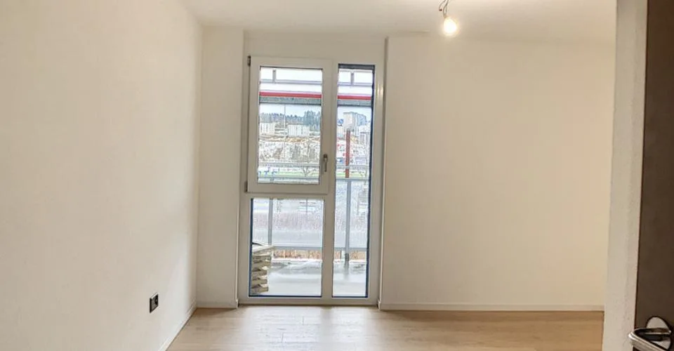 Appartement mit 2.5 Zimmern und Balkon – Foto 9 von 10