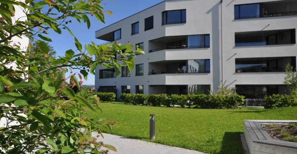 Moderne und grosszügige 5.5-Zimmer-Wohnung im Brieglipark in Düdingen – Foto 2 von 13