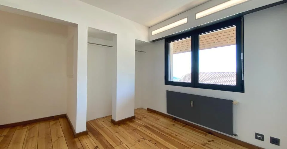 Grand 4.5p en attique, avec vue dégagée – foto 7 di 12