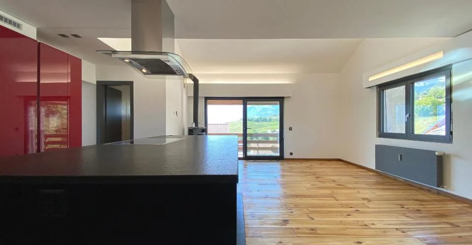 Grand 4.5p en attique, avec vue dégagée – foto 2 di 12