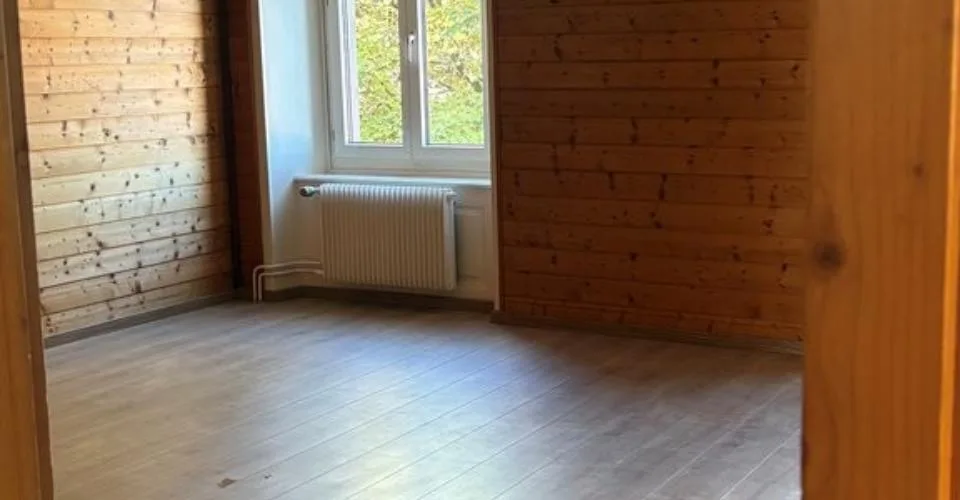 Dreizimmerwohnung im 4. Stock im Stadtzentrum – Foto 11 von 12