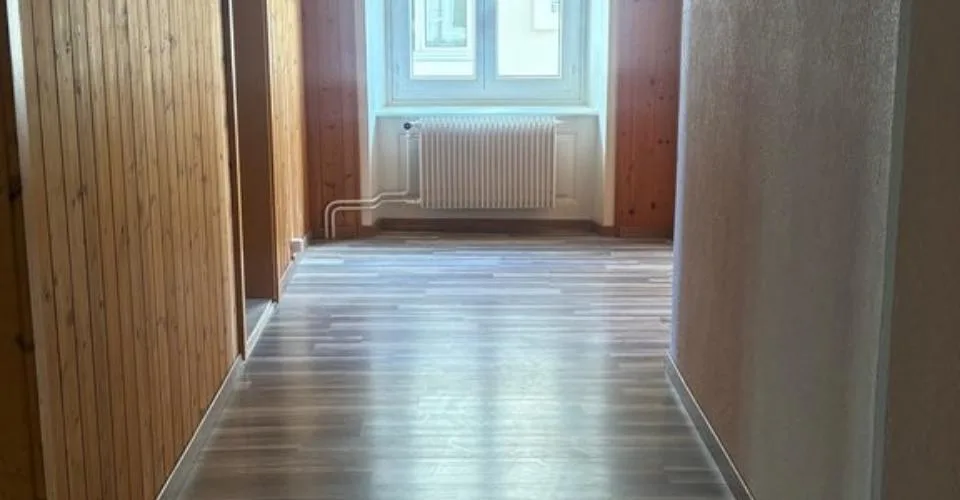 Dreizimmerwohnung im 4. Stock im Stadtzentrum – Foto 8 von 12