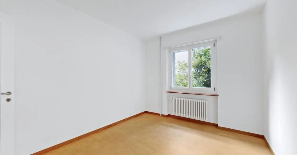 Helle Wohnung im ruhigen Birchiquartier. Neuer Mieter per 01.11.202... – Foto 4 von 9