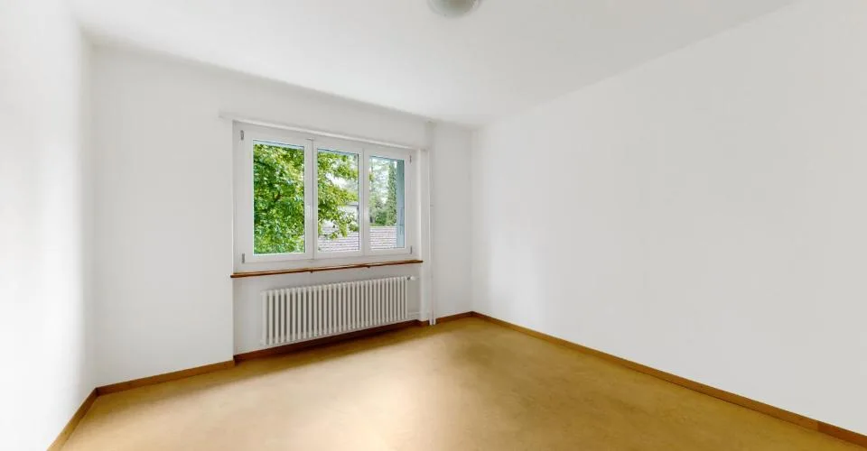 Helle Wohnung im ruhigen Birchiquartier. Neuer Mieter per 01.11.202... – Foto 3 von 9