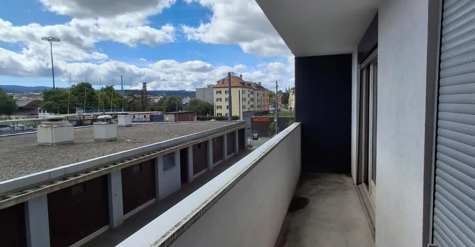 Appartamento di 3,5 locali luminoso con balcone a La Chaux-de-Fonds – foto 2 di 6