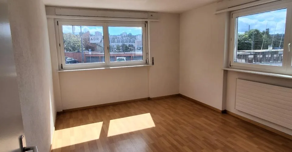 Appartamento di 3,5 locali luminoso con balcone a La Chaux-de-Fonds – foto 5 di 6