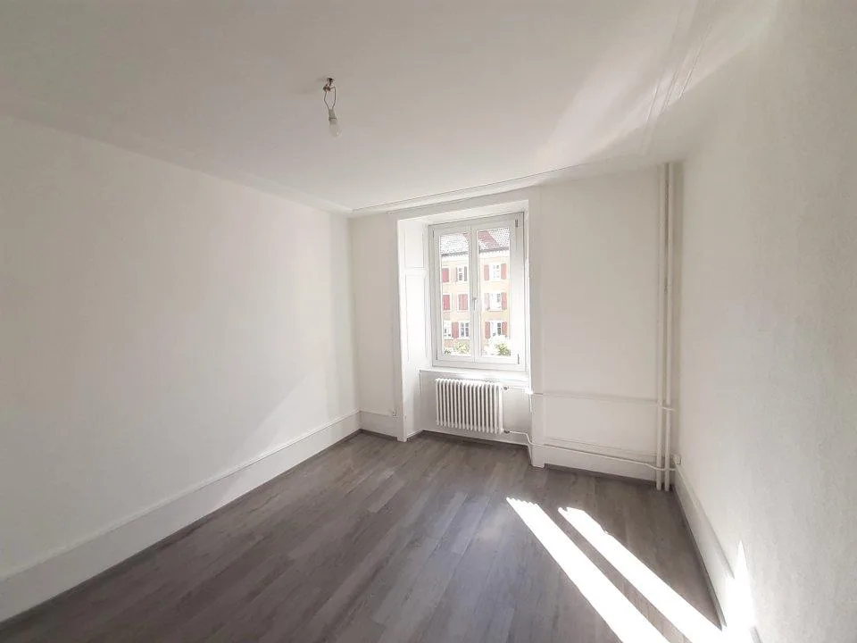 00844 - Appartement 4 pièces - Paix 79 - La Chaux-de-Fonds – photo 3 sur 7