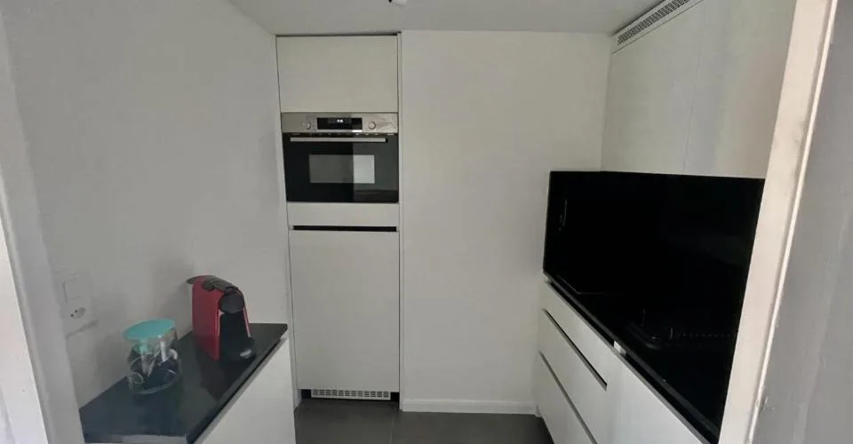 Studio meublé à louer ? Nyon, Rue de Rive 53 vue lac au 4e étage disponible le 2-11-2026 – Foto 7 von 13