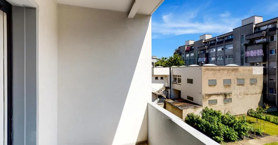 Vita urbana con ritiro verde – foto 8 di 12