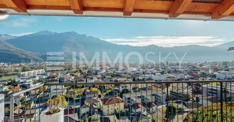 Soleggiata con vista imprendibile – photo 2 of 5