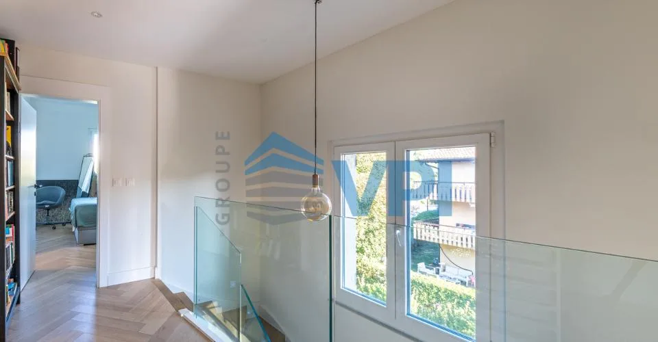 Duplex en attique magnifiquement rénové – Foto 5 von 13