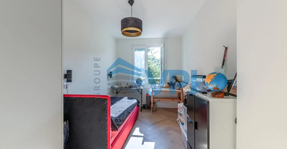 Duplex en attique magnifiquement rénové – Foto 11 von 13