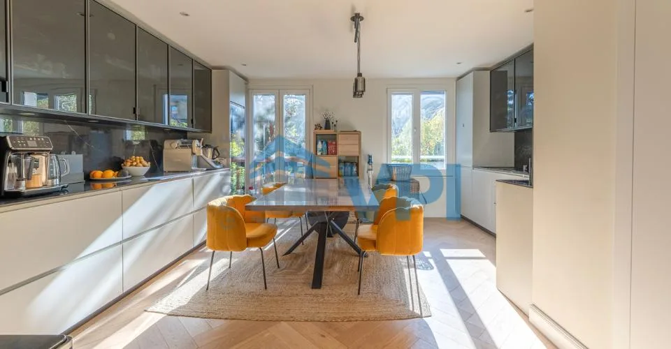 Duplex en attique magnifiquement rénové – Foto 2 von 13