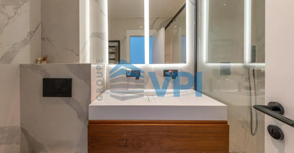 Duplex en attique magnifiquement rénové – Foto 10 von 13