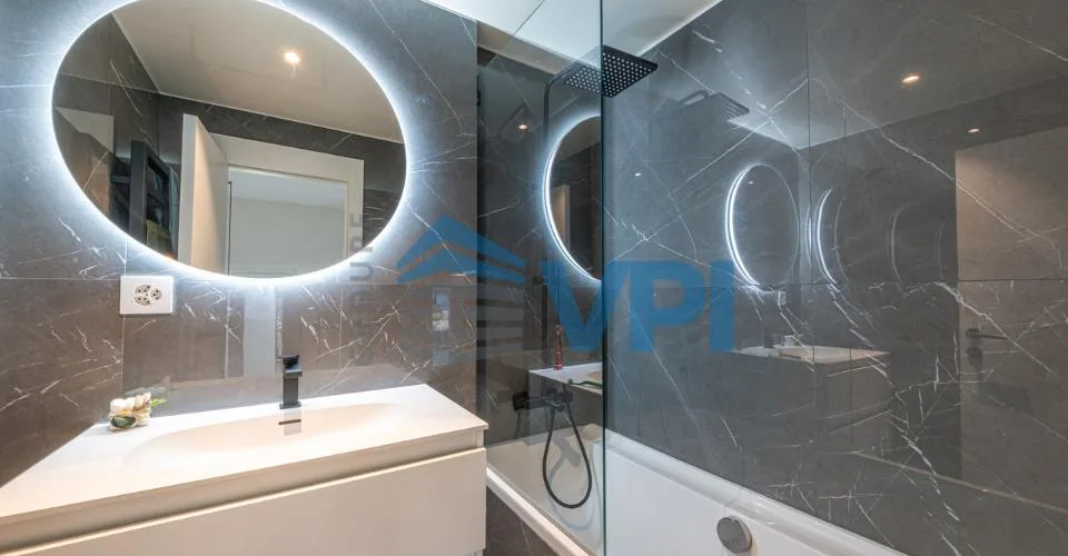 Duplex en attique magnifiquement rénové – Foto 6 von 13