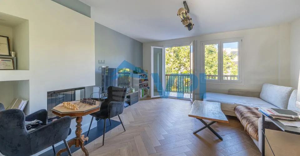 Duplex en attique magnifiquement rénové – Foto 3 von 13