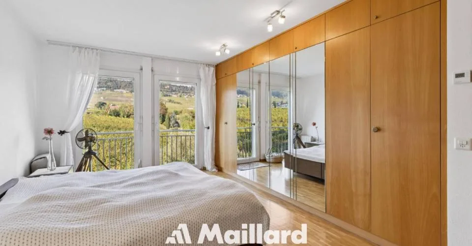 Spacieux et lumineux appartement de 5.5 pièces idéalement situé avec belles échappées sur le lac – photo 10 sur 13