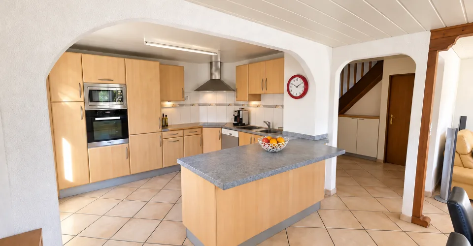 Familienhaus mit Garten, Garage und Solarpanelen in Boncourt – Foto 6 von 13